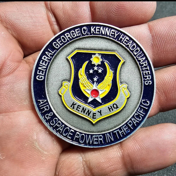 United States Airforce General George C Kenney Headquarters Challenge Coin Token - Picture 1 of 4